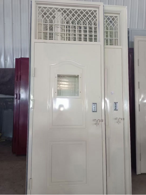 眉县学校教室门