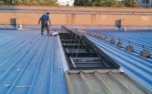 某区域性物流仓储中心眉县排烟窗系统安装项目