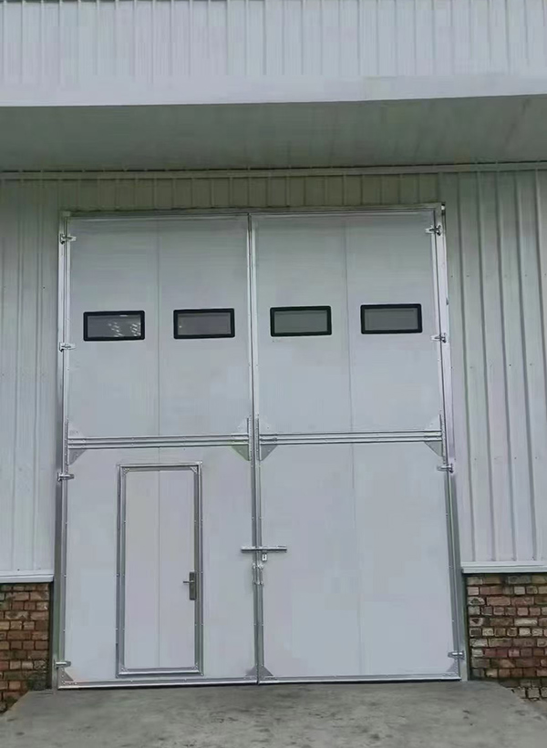 眉县工业门在设备装配车间出入口的实施记录