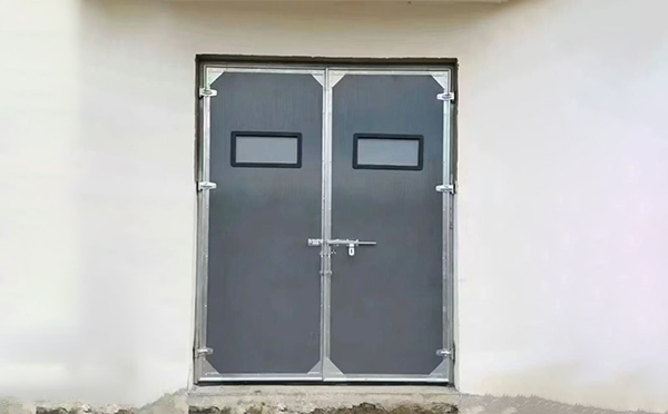 眉县工业门在高温作业区域的运行表现